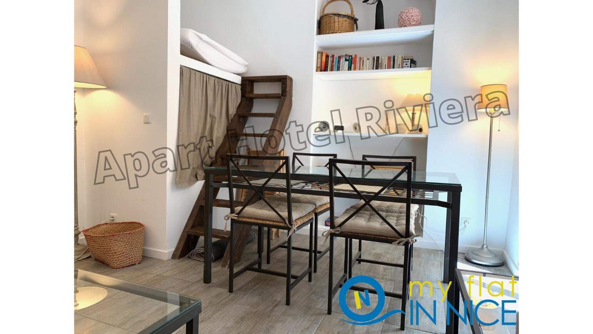 Riviera: Vieille Elegance Near Promenade Des